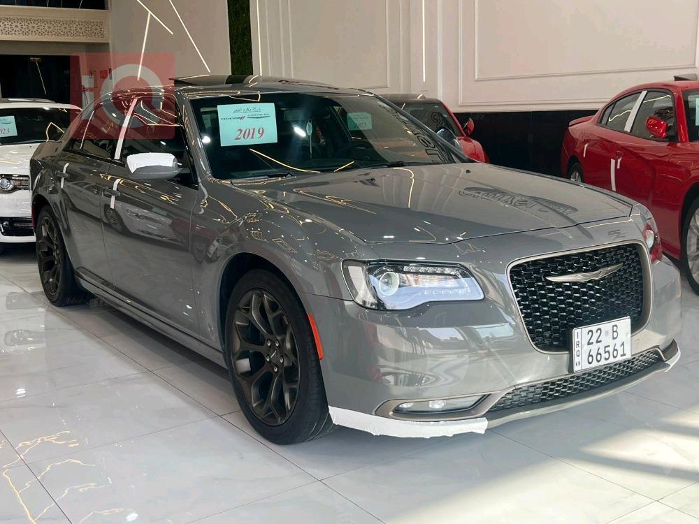 کرایسلەر 300